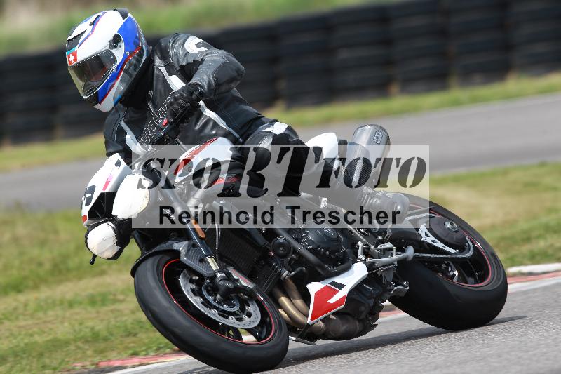 Archiv-2022/13 25.04.2022 Plüss Moto Sport ADR/Freies Fahren/3